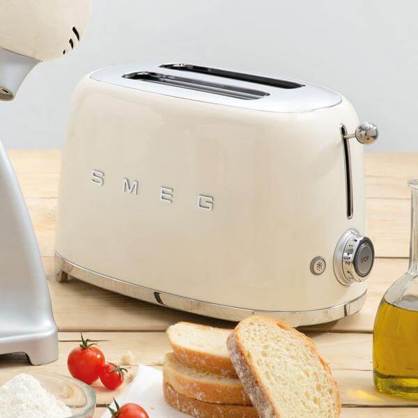 Grille-pain toaster 2 tranches crème SMEG - Ambiance & Styles
